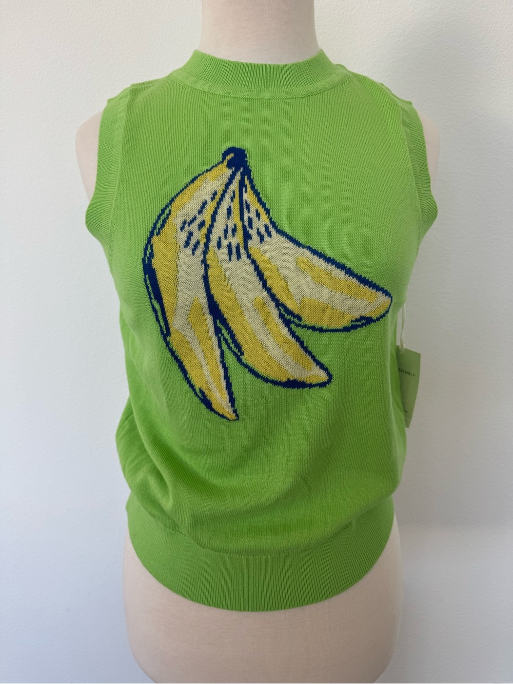 NWT Free Assembly Sleeveless Lime Green Banana Classic Shell Knit Sweater - Picture 5 of 11
